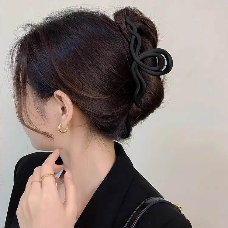 14cm Shark Clip Hairpin for Women 2024