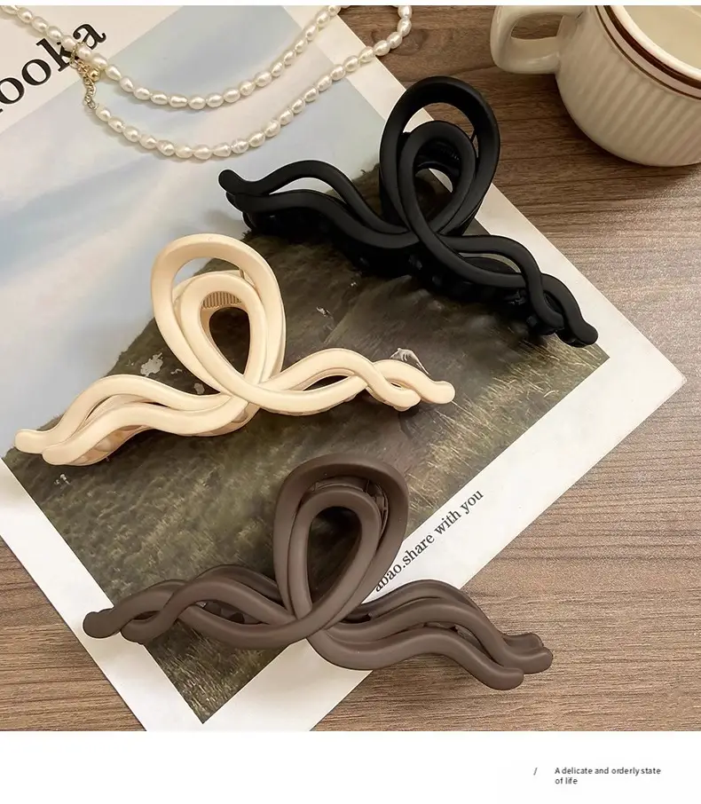 14cm Shark Clip Hairpin for Women 2024 — feature 14