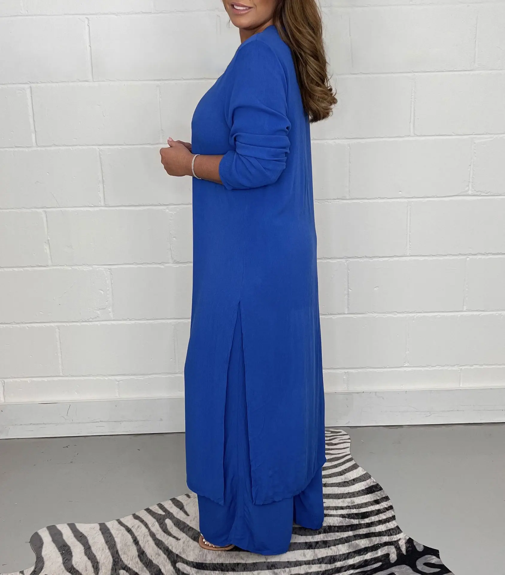 Women V-neck Long Sleeve Split Wide Pants Suit Solid Color — feature 11