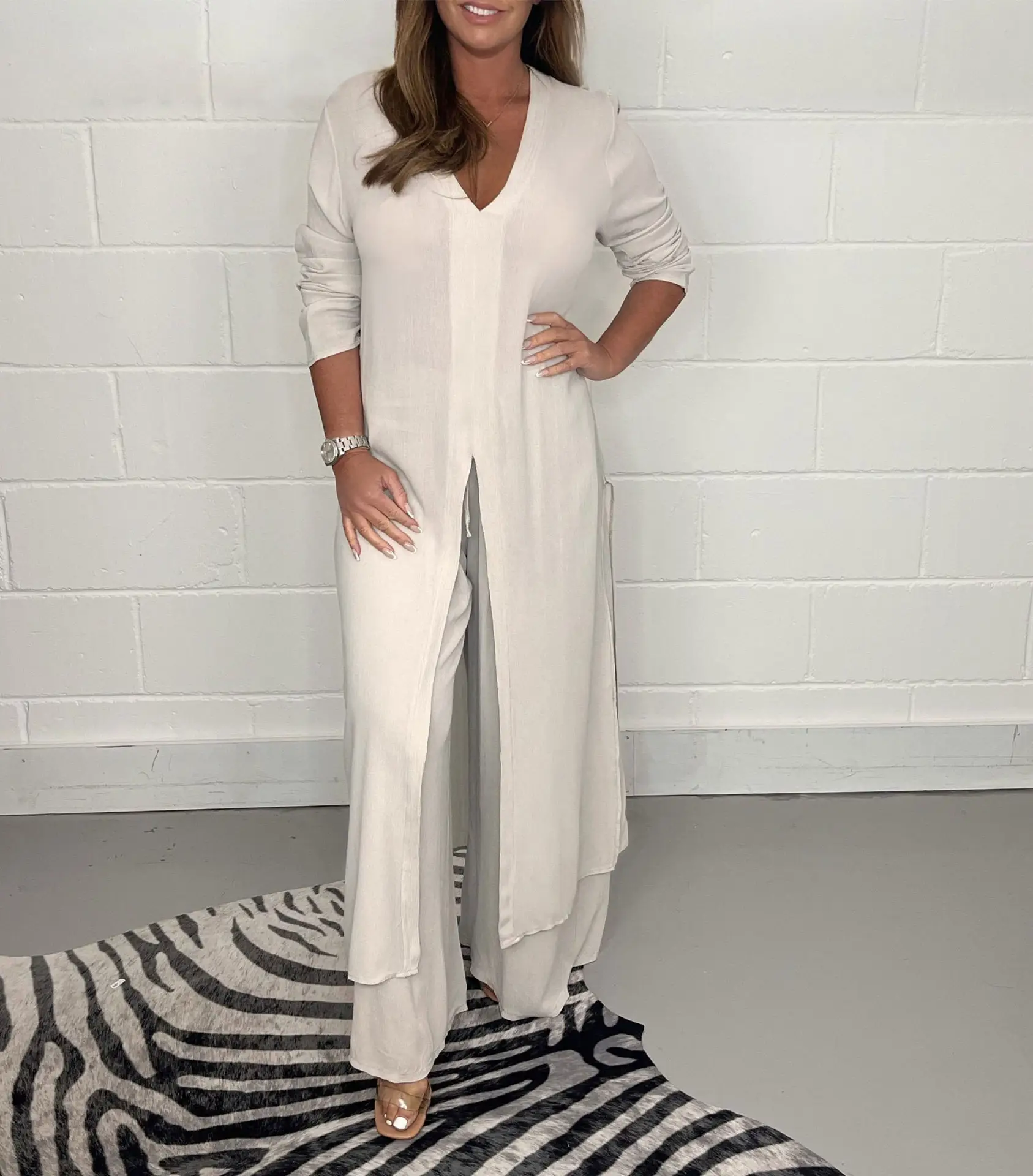 Women V-neck Long Sleeve Split Wide Pants Suit Solid Color — feature 4