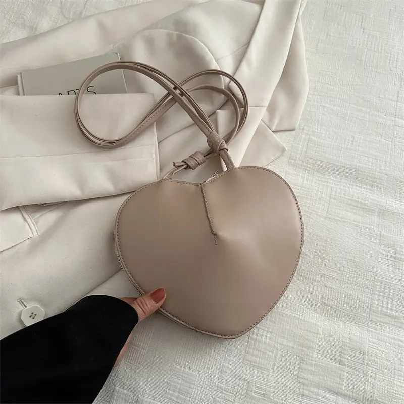 Heart-Shaped Women's Shoulder Bag Beige 2024 - Image 3