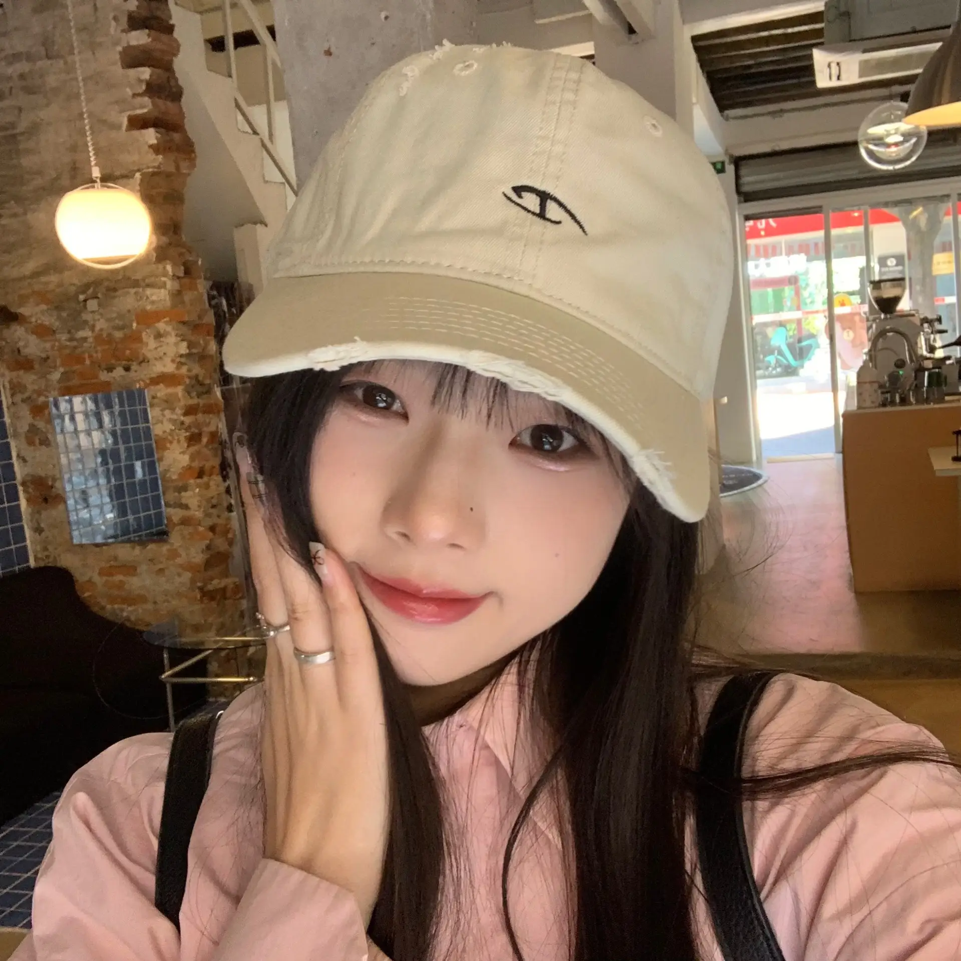 Women Embroidered Duckbill Cap Face-Slimming Baseball Cap - Image 9