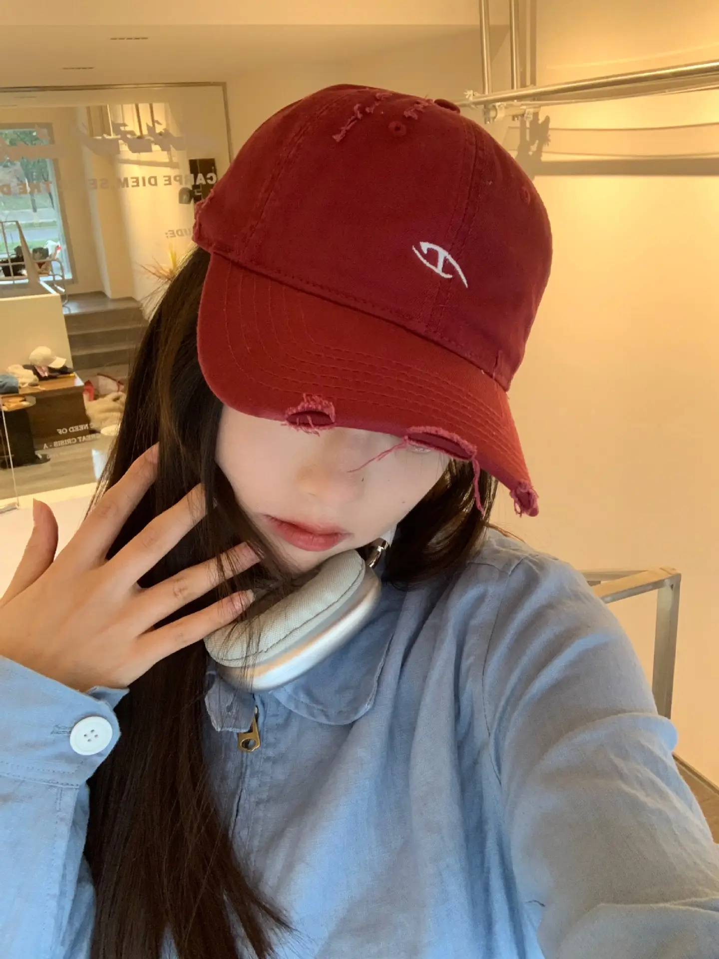 Women Embroidered Duckbill Cap Face-Slimming Baseball Cap — feature 10