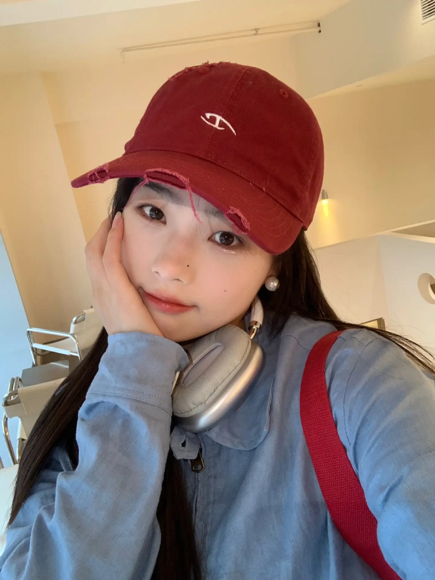 Women Embroidered Duckbill Cap Face-Slimming Baseball Cap — feature 13