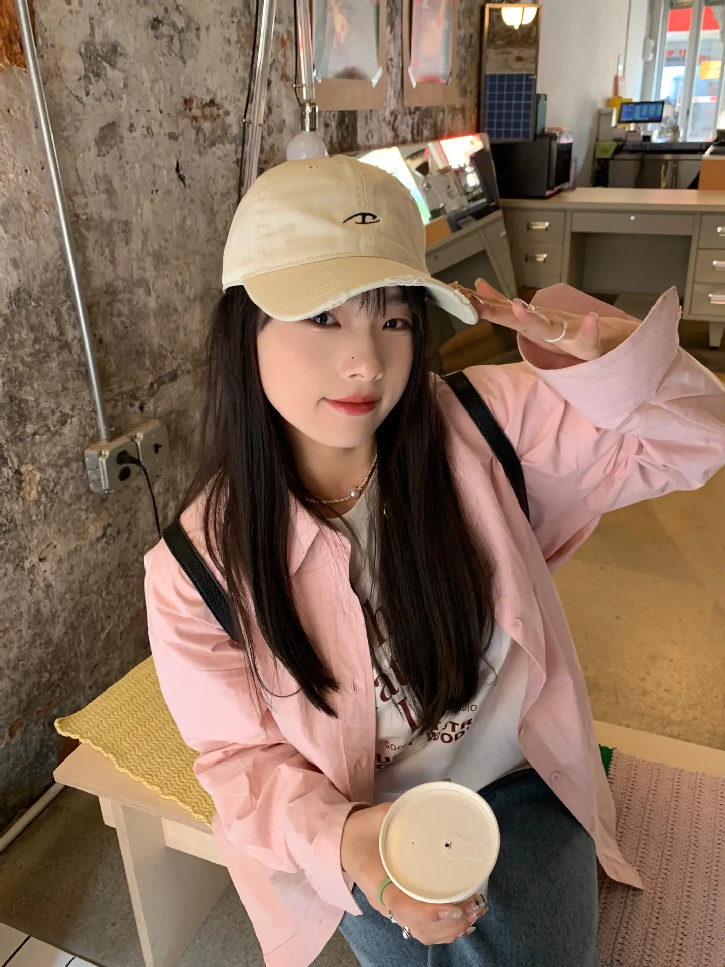 Women Embroidered Duckbill Cap Face-Slimming Baseball Cap — feature 17