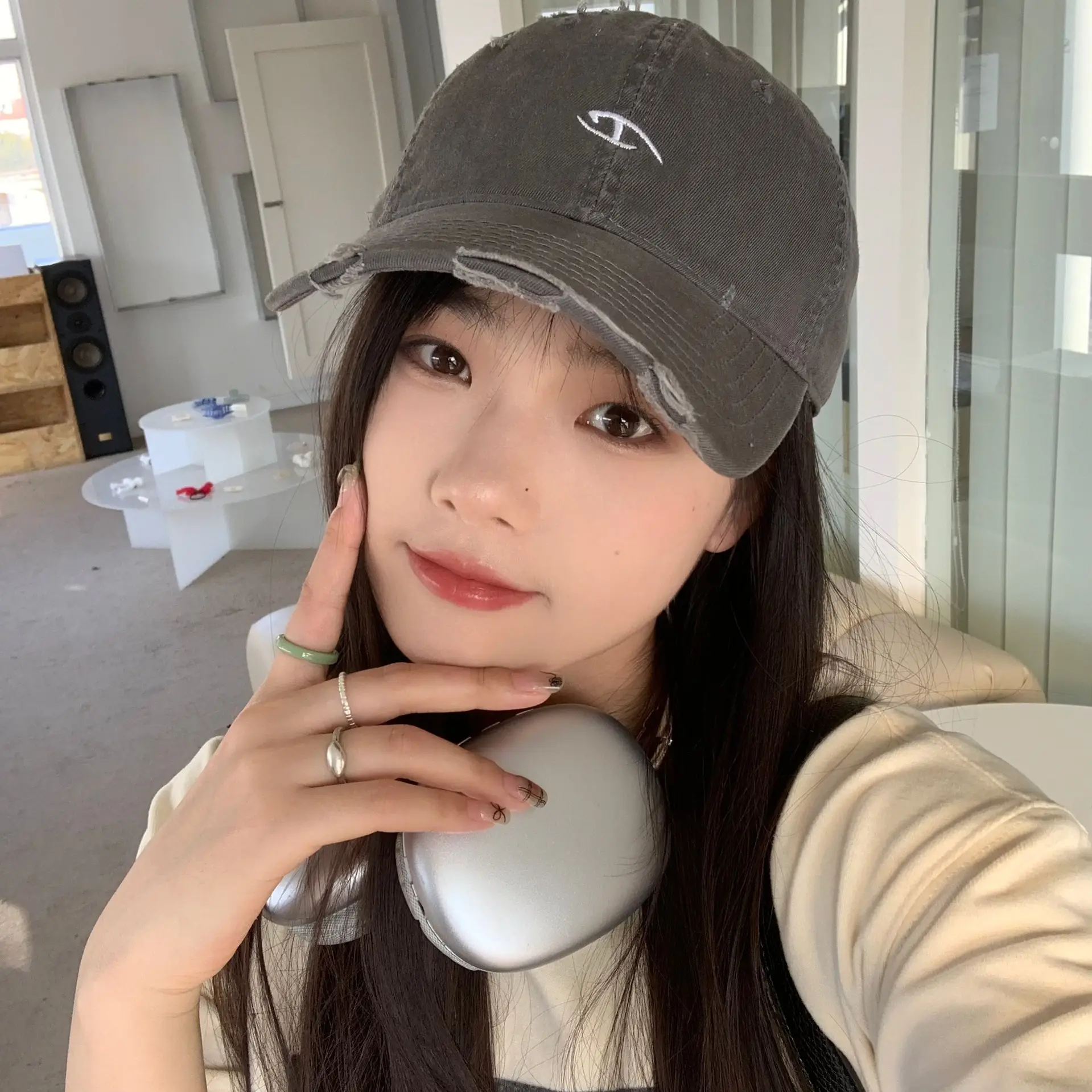 Women Embroidered Duckbill Cap Face-Slimming Baseball Cap — feature 19