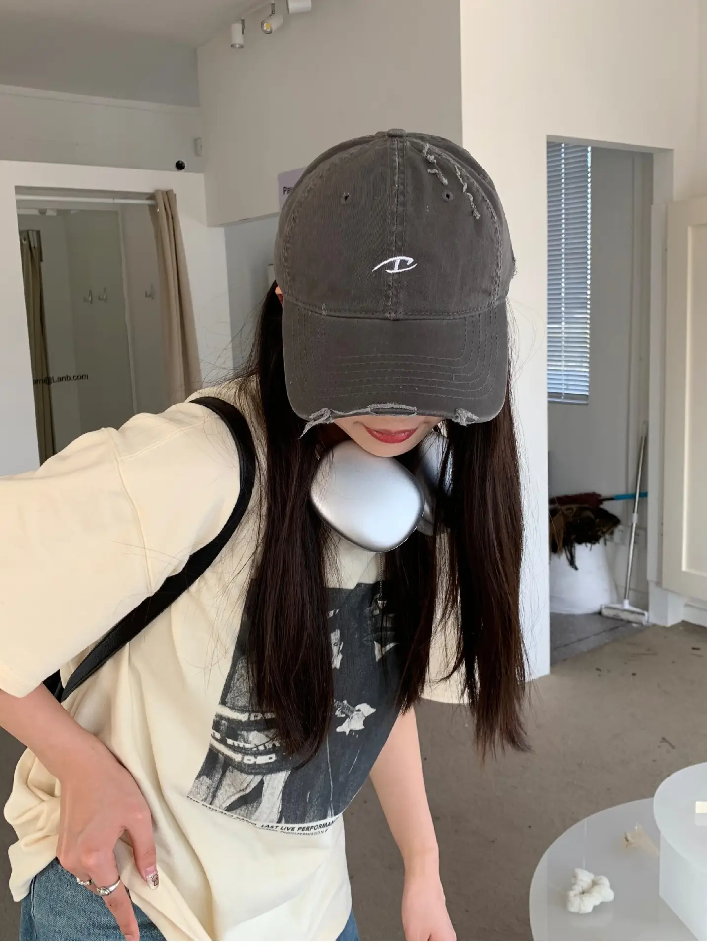 Women Embroidered Duckbill Cap Face-Slimming Baseball Cap — feature 23