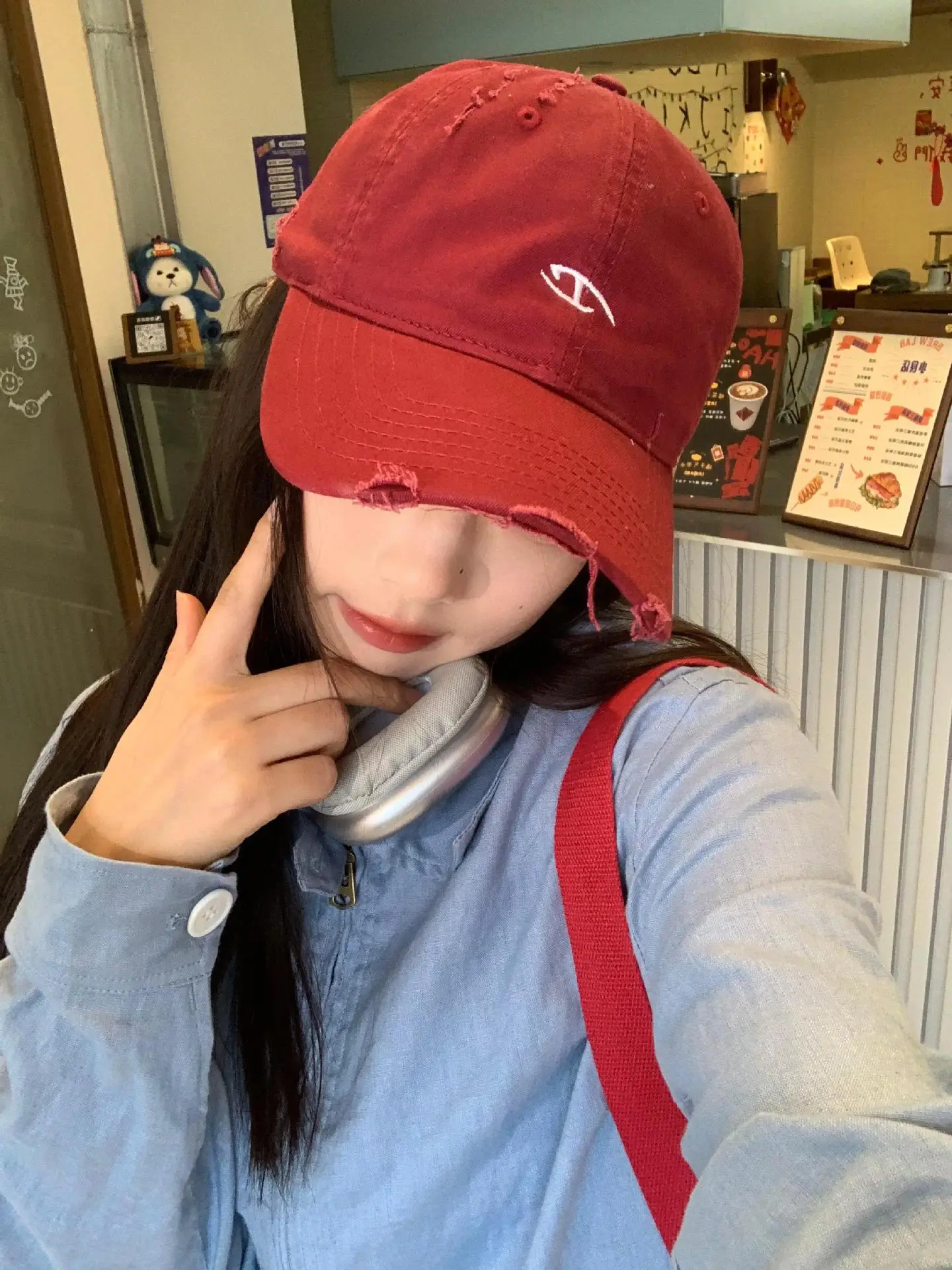 Women Embroidered Duckbill Cap Face-Slimming Baseball Cap — feature 9