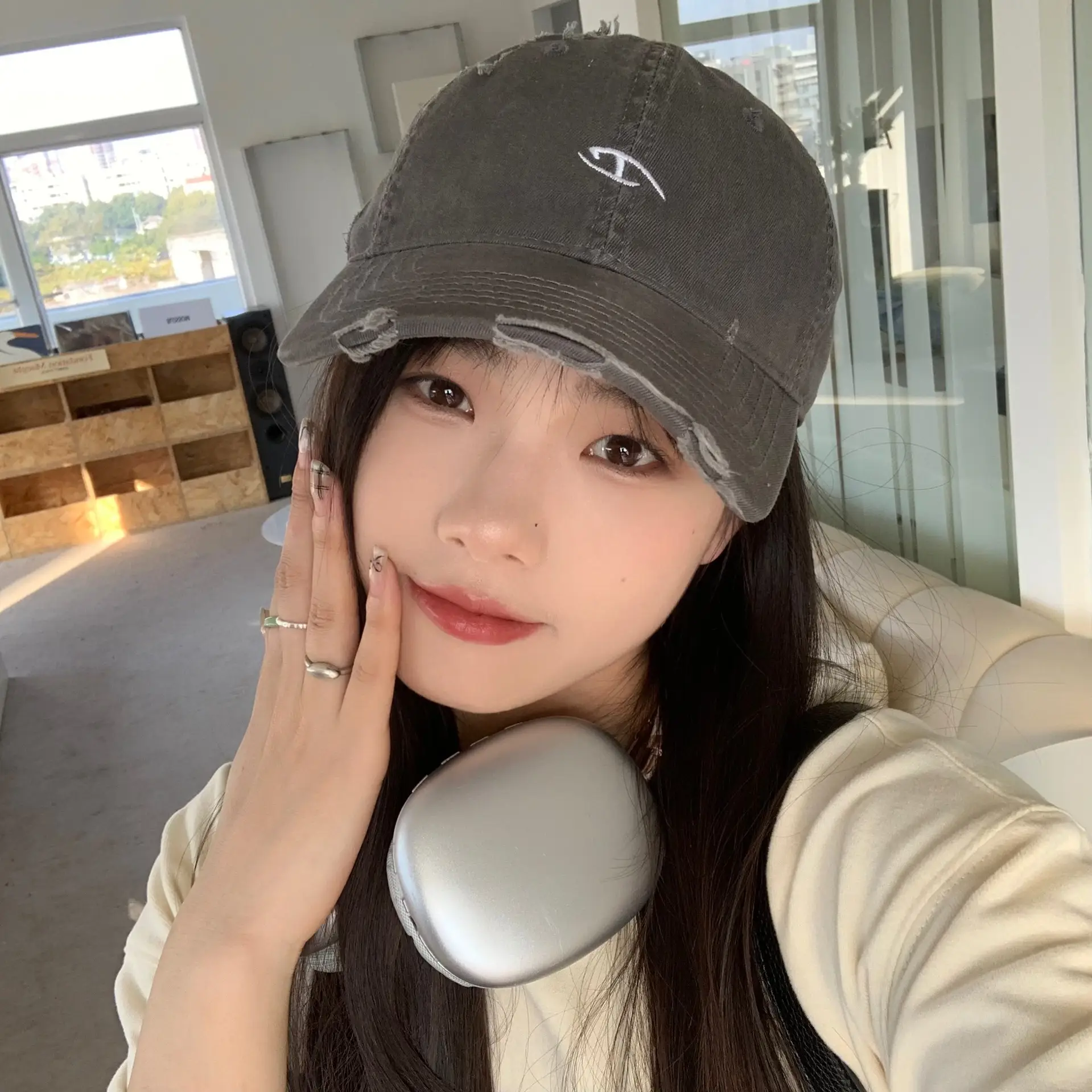Women Embroidered Duckbill Cap Face-Slimming Baseball Cap - Image 2