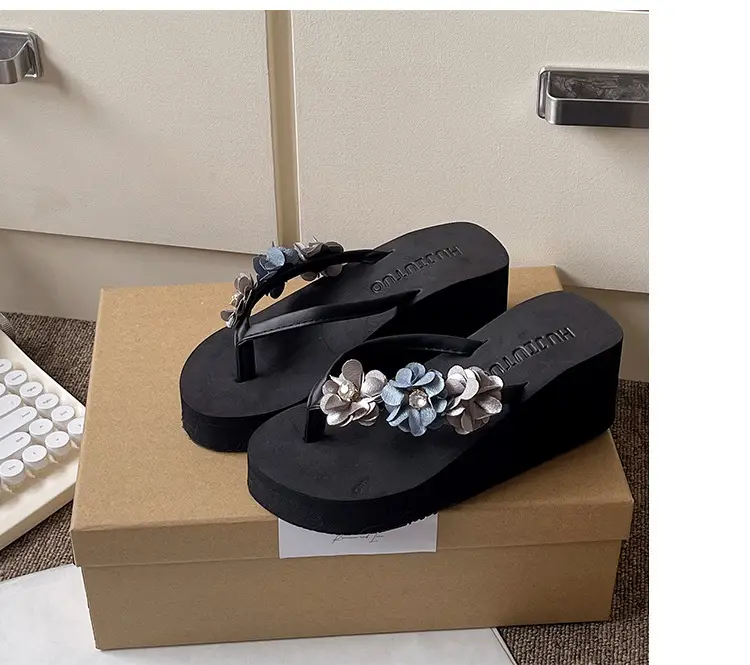 Outdoor student flip-flops women's summer non-slip sandals simple beach slippers flip-flops Korean style wedge platform — feature 17