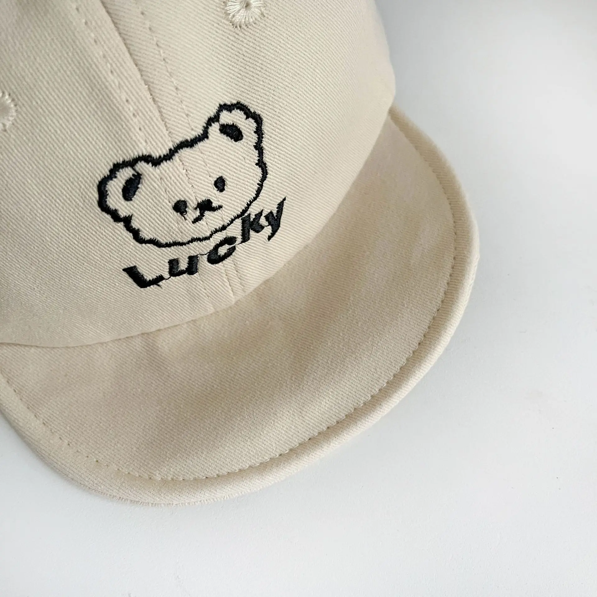 Baby "Lucky" Beanie Cap Beige Spring Autumn β feature 9
