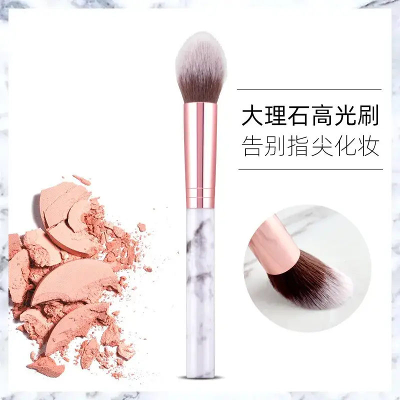 High-Gloss Makeup Brush for Blush & Contour