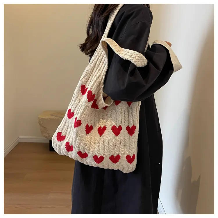 Heart-Shaped Knitted Women's Shoulder Bag — feature 21
