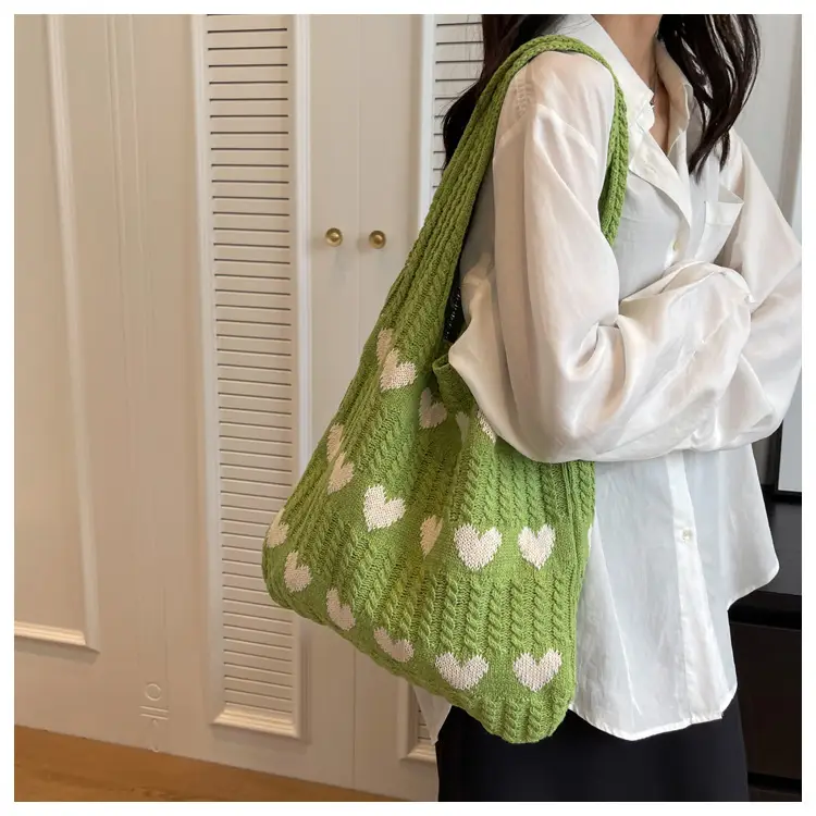 Heart-Shaped Knitted Women's Shoulder Bag — feature 23