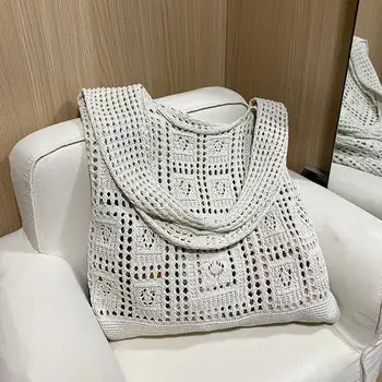 Heart-Shaped Knitted Women's Shoulder Bag — feature 3