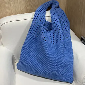 Heart-Shaped Knitted Women's Shoulder Bag — feature 4