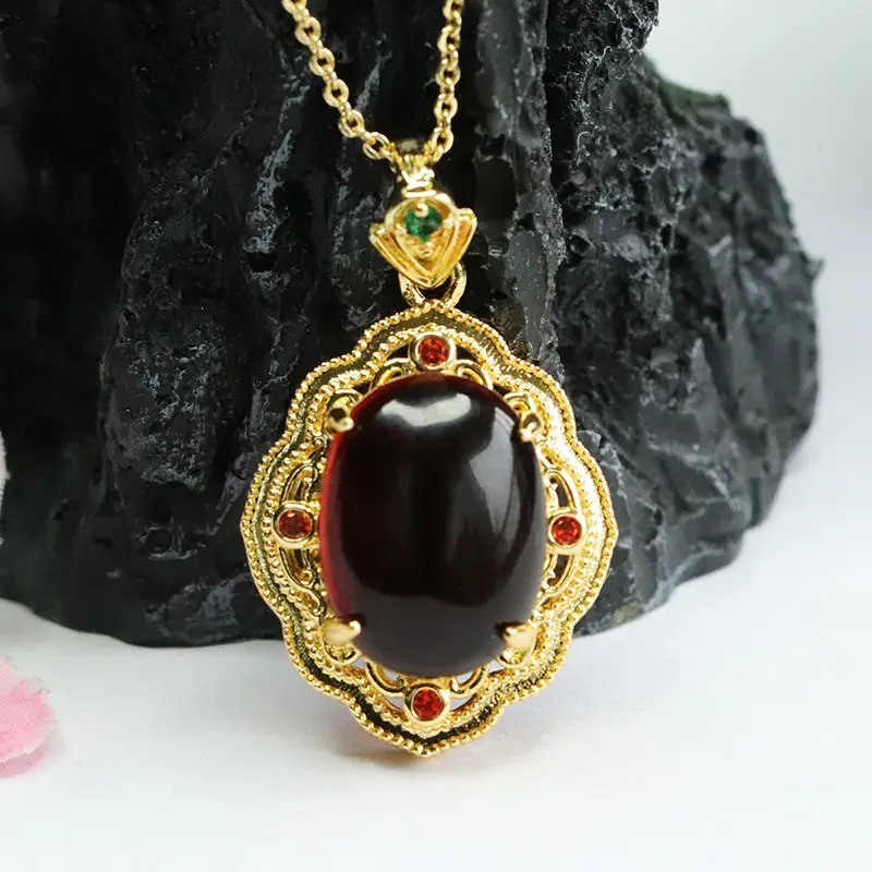 Guan Yu Natural Amber Pendant Necklace for Women — feature 7