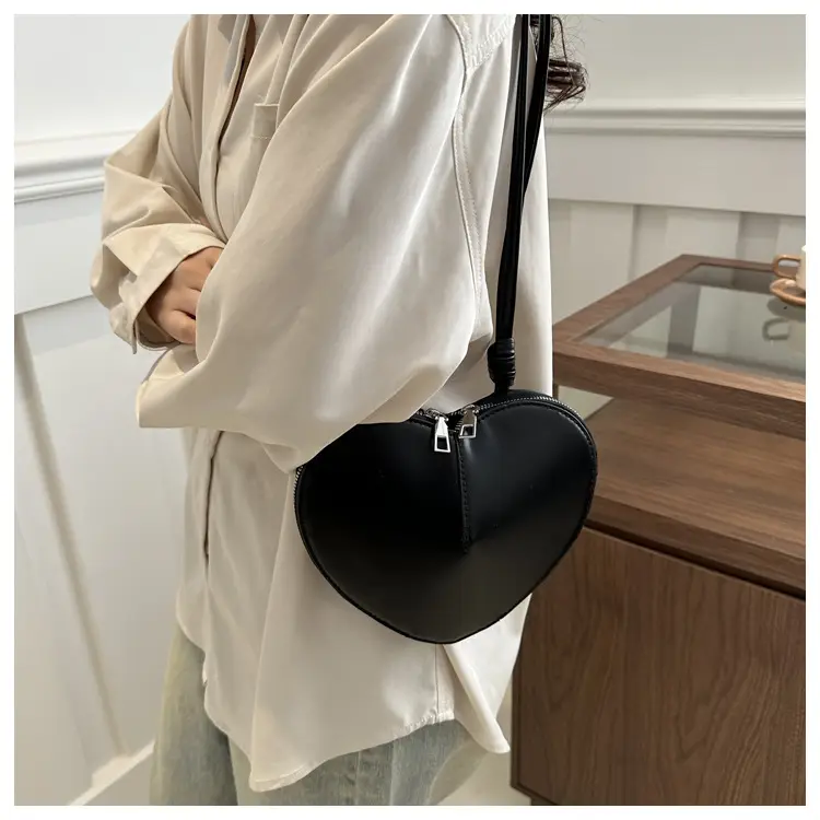 Women Heart-Shaped Underarm Bags 2024 Summer — feature 10