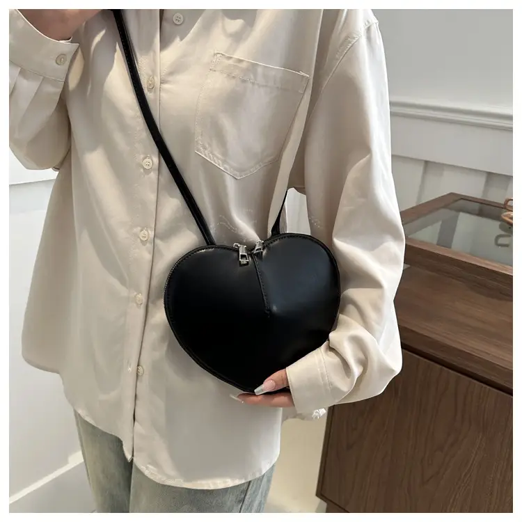 Women Heart-Shaped Underarm Bags 2024 Summer — feature 11