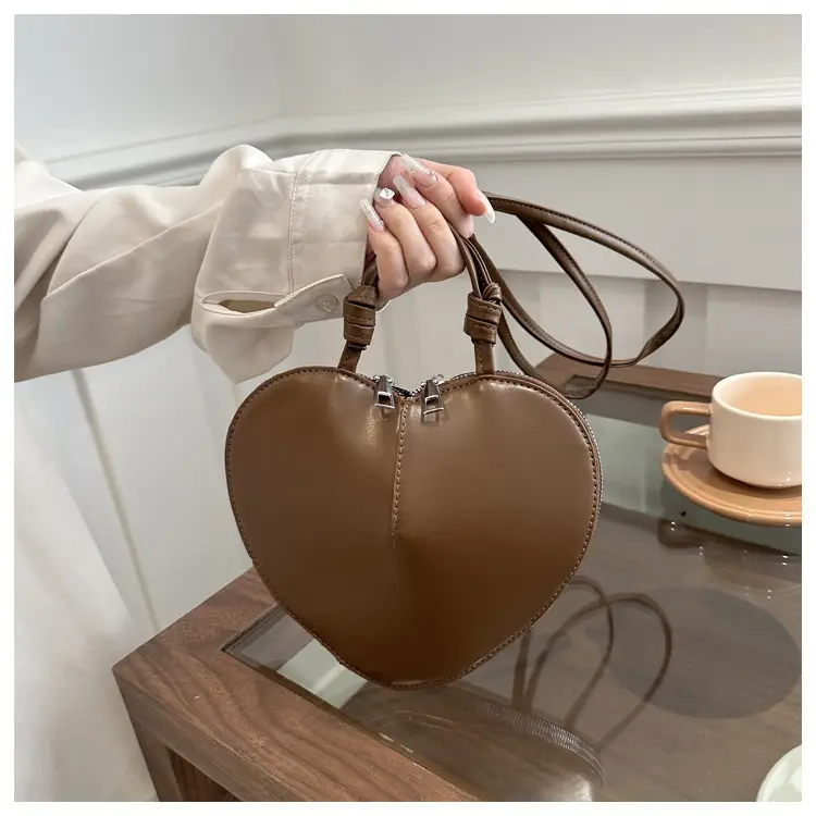 Women Heart-Shaped Underarm Bags 2024 Summer — feature 12