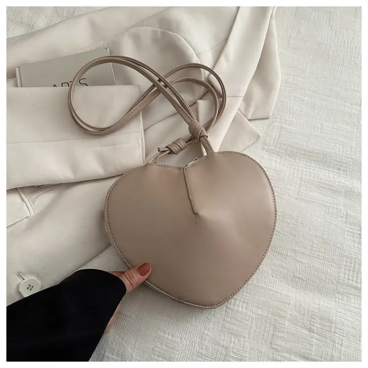 Women Heart-Shaped Underarm Bags 2024 Summer — feature 29