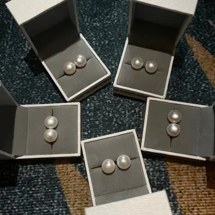 White Bright Glossy S925 Silver Pearl Earrings 10-11mm