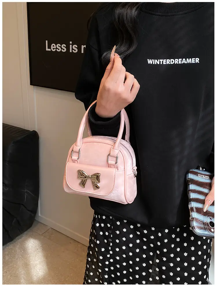Women Diamond Pattern Chain Shoulder Bag 2026 — feature 26