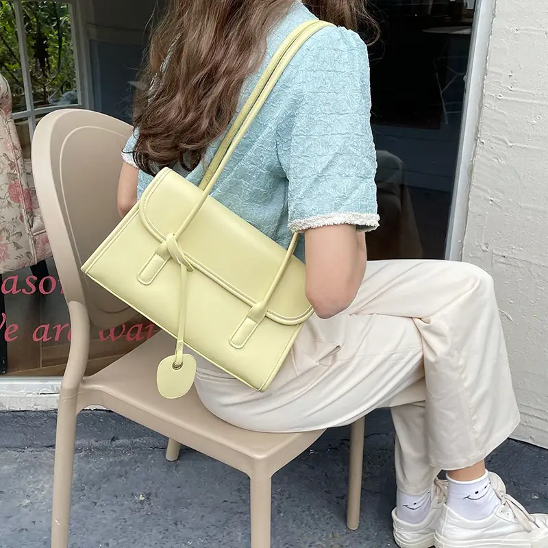 Green French Niche Shoulder Bag for Women 2023 — feature 14
