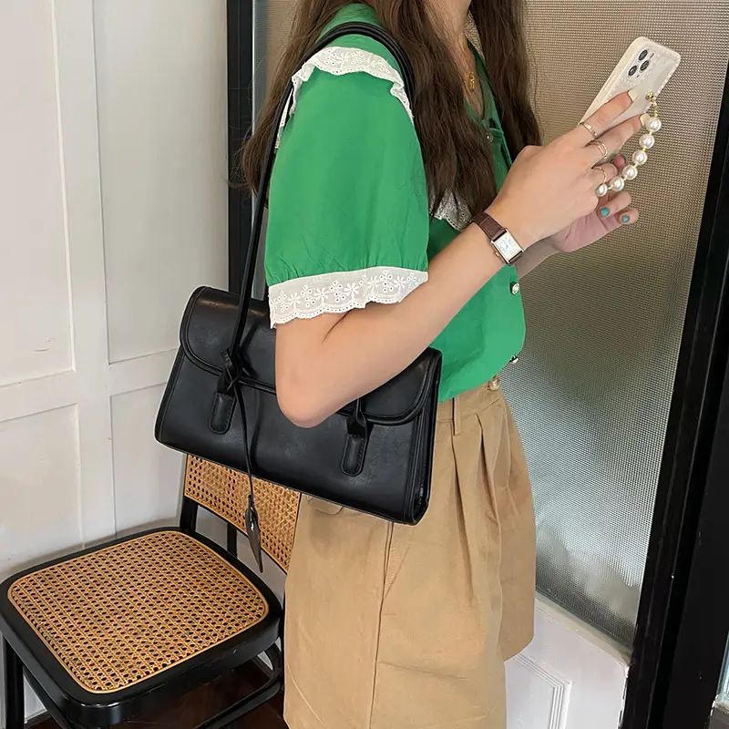 Green French Niche Shoulder Bag for Women 2023 — feature 23