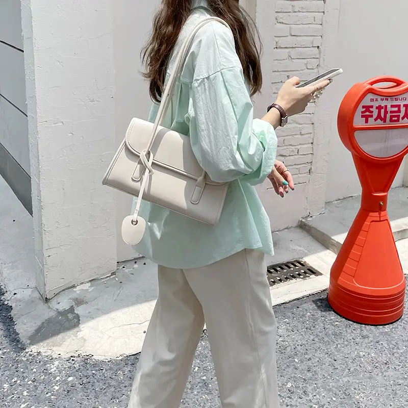 Green French Niche Shoulder Bag for Women 2023 — feature 30