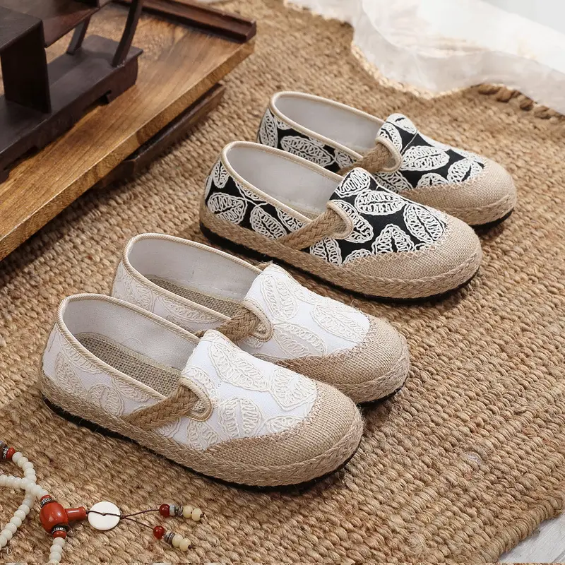 Spring Old Beijing Cloth Shoes Women's Breathable Middle-aged and Elderly Mother Shoes Soft Sole Non-slip Middle-aged and Elderly Women's Slip-on Fisherman Shoes - Image 4