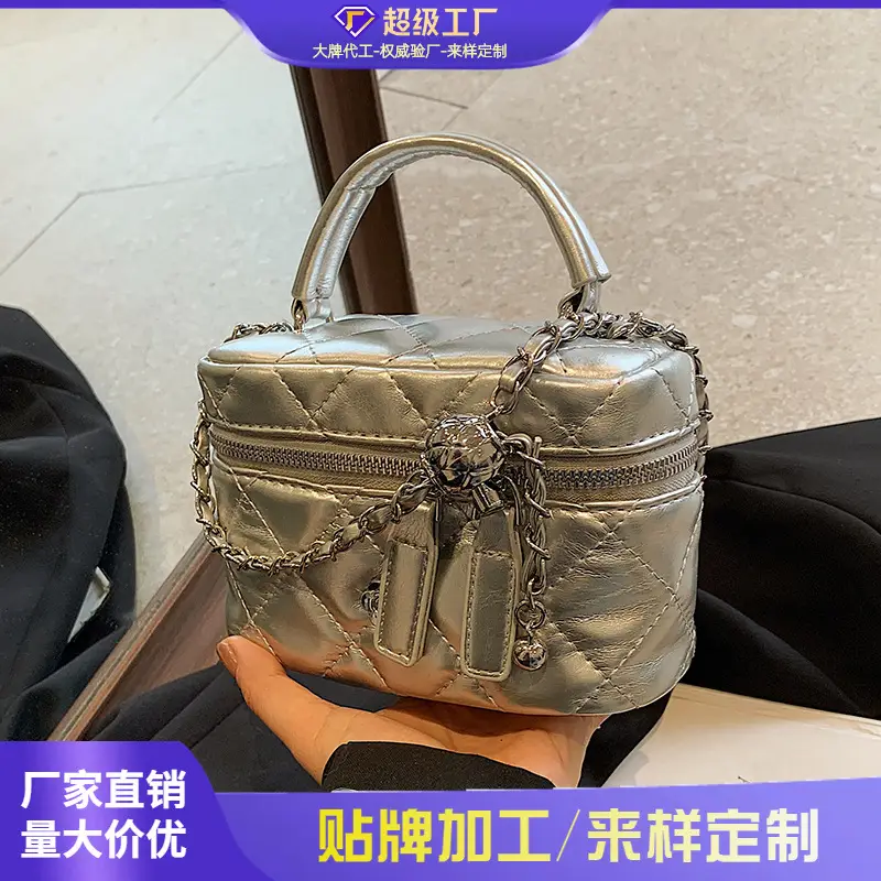 Diamond Pattern Chain Shoulder Bag for Women 2026 - Image 4