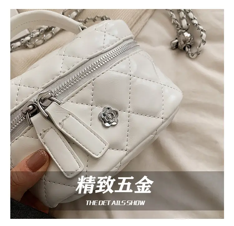 Diamond Pattern Chain Shoulder Bag for Women 2026 — feature 13