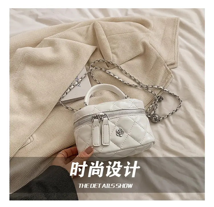 Diamond Pattern Chain Shoulder Bag for Women 2026 — feature 14