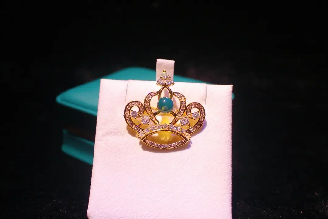 Cute Fox Amber Brooch with Green Stone - Image 13