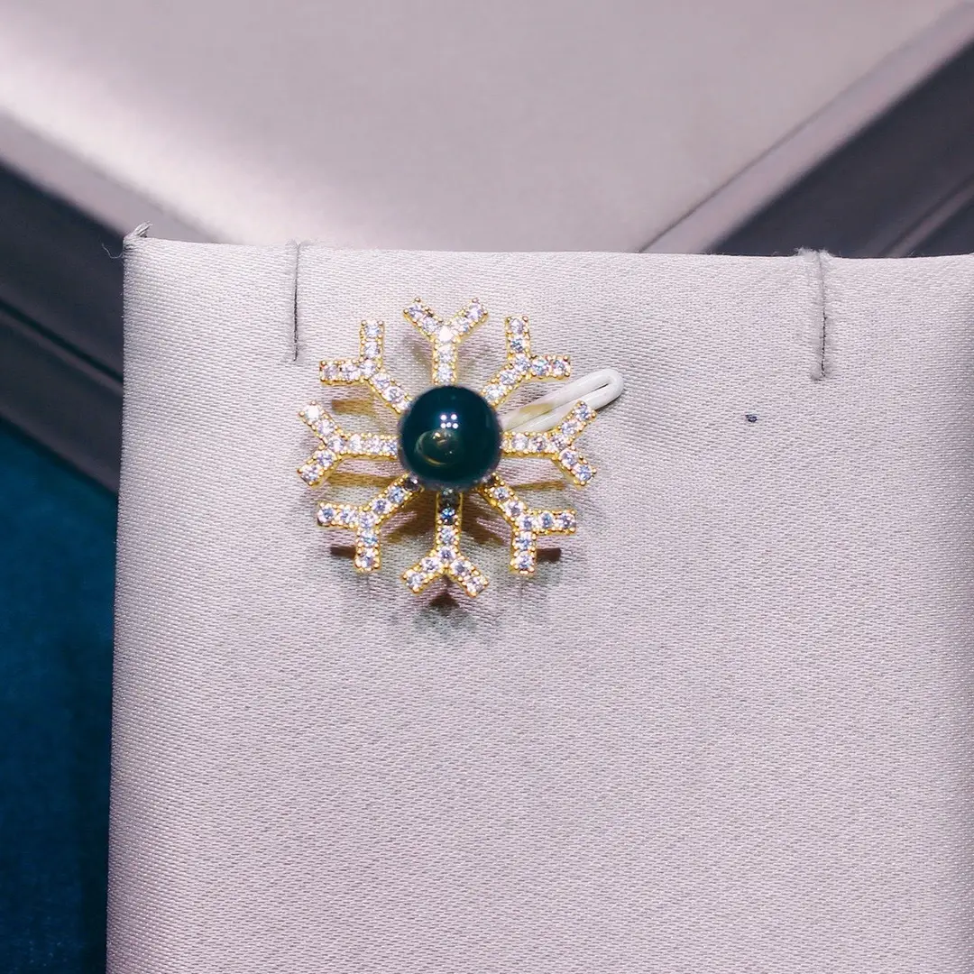 Cute Fox Amber Brooch with Green Stone - Image 9