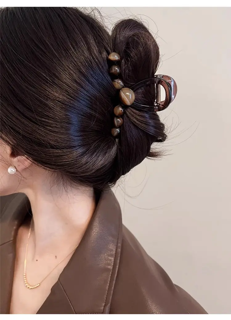 Retro Bead Hairpin with Shark Clip Design — feature 5