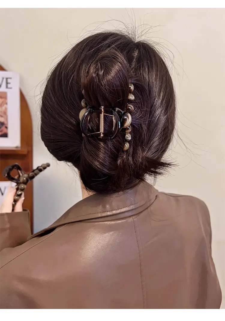 Retro Bead Hairpin with Shark Clip Design — feature 7
