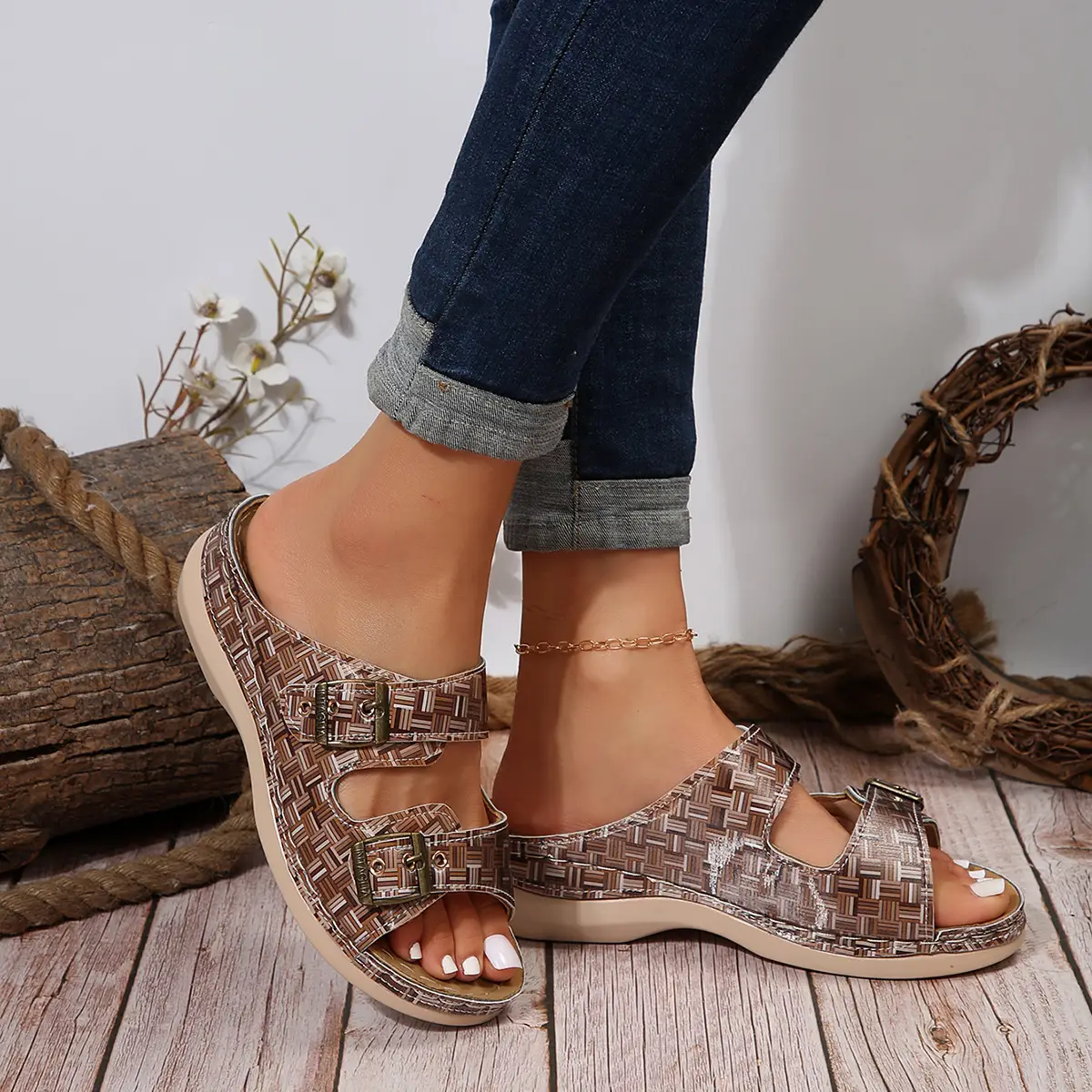 Women Plaid Hollow Metal Sandals 2024 Summer — feature 39