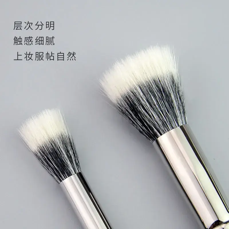Blush Brush for Blush, Highlighter & Nose Shadow in Black - Image 6