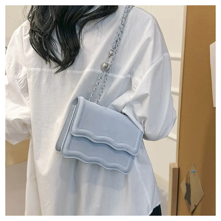 Elegant Pink Chain Shoulder Bag for Women 2024 — feature 16