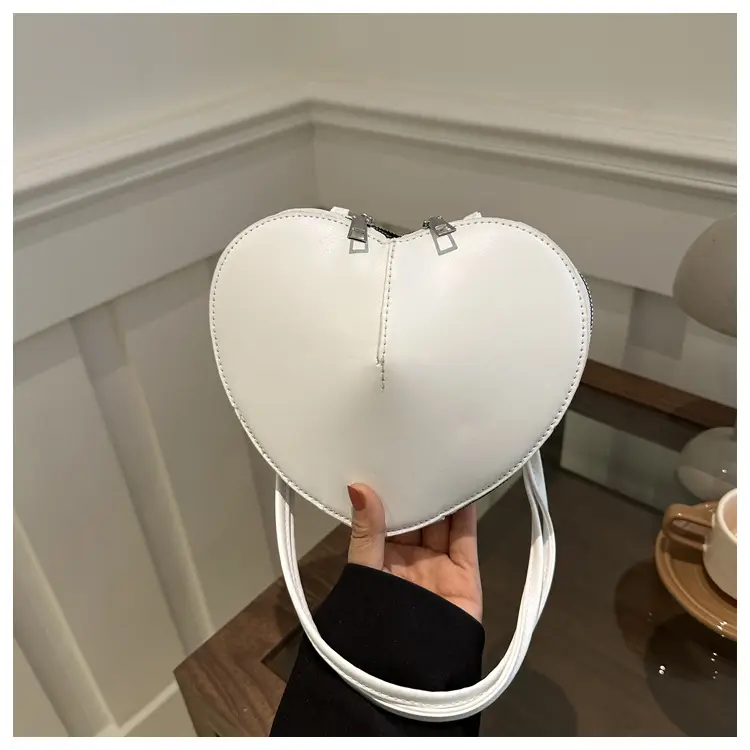 Heart Shaped Shoulder Bag Women's 2024 Spring - Image 8
