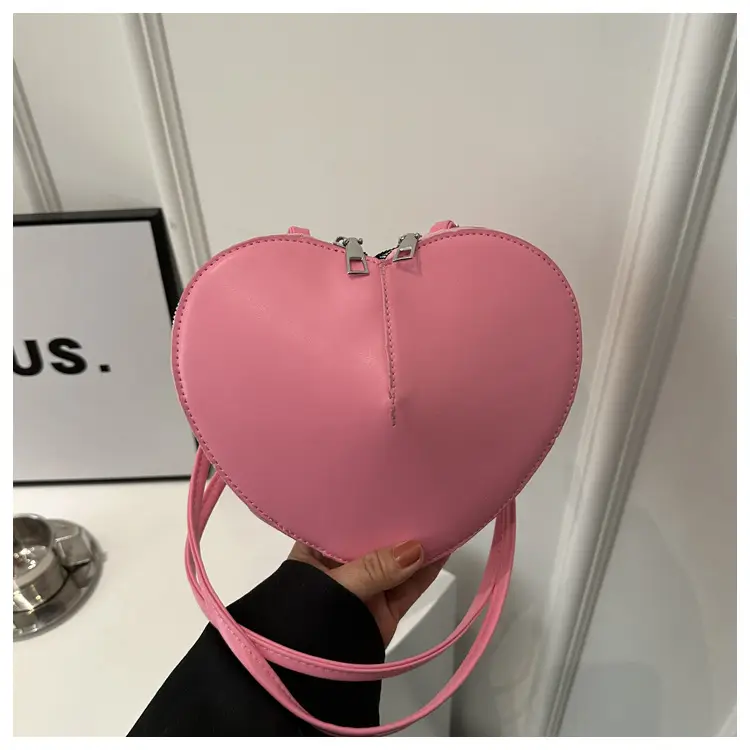 Heart Shaped Shoulder Bag Women's 2024 Spring - Image 5