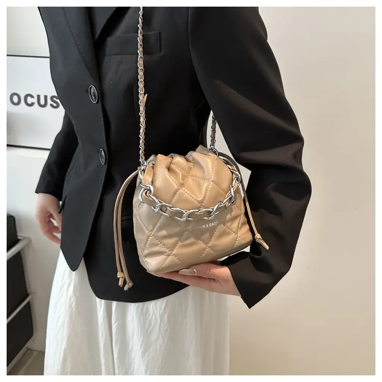 Women's Chain Shoulder Bag 2024 Spring New — feature 11