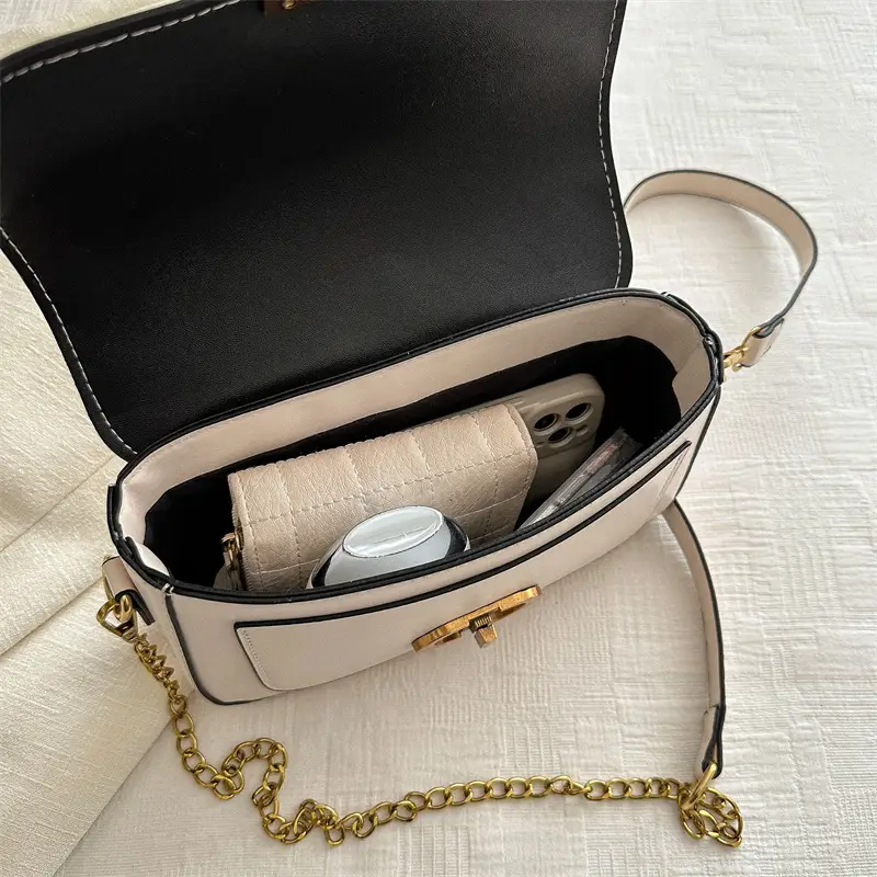 Retro Lock Blue Chain Crossbody Bag - Image 8