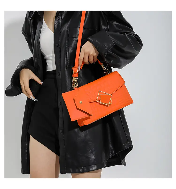 Women Korean Style White Quilted Shoulder Bag 2024 — feature 10