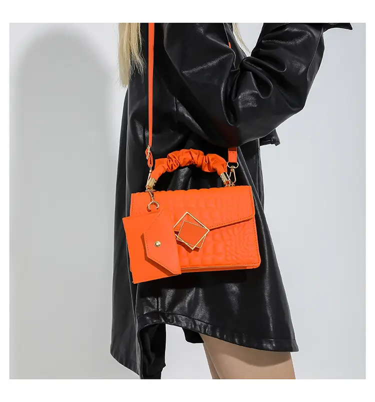 Women Korean Style White Quilted Shoulder Bag 2024 — feature 11