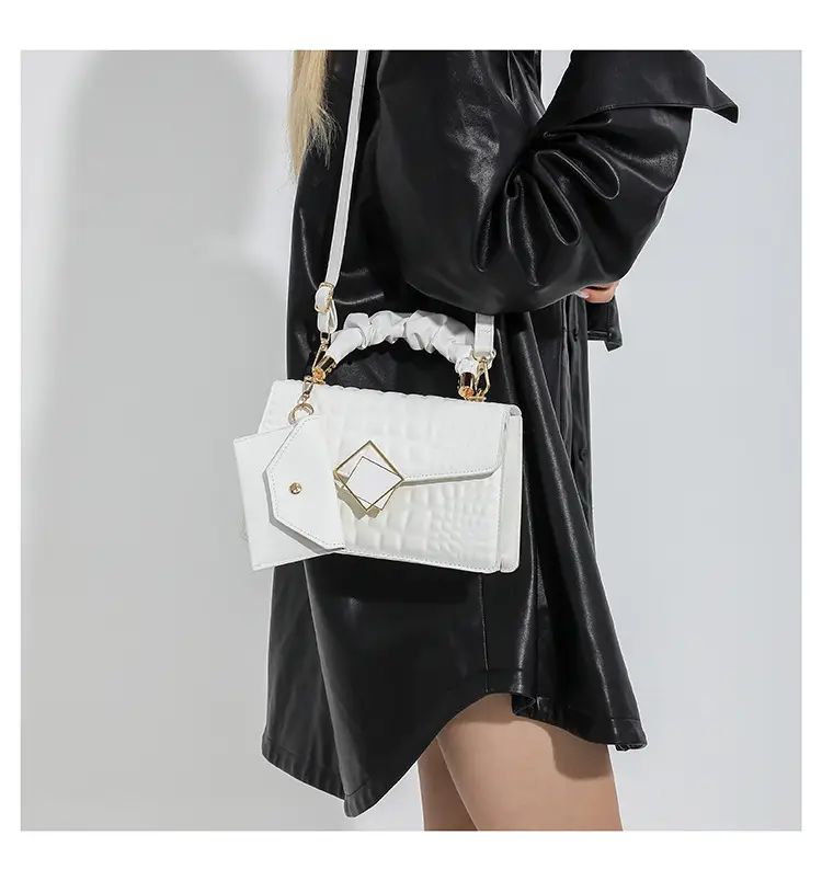 Women Korean Style White Quilted Shoulder Bag 2024 — feature 14