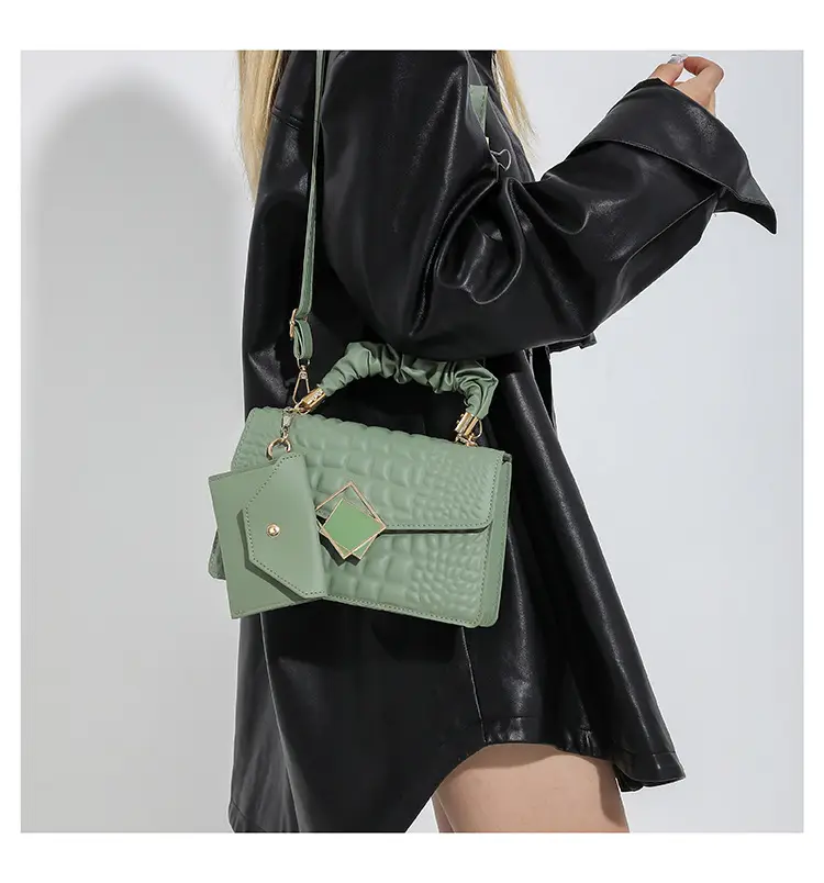 Women Korean Style White Quilted Shoulder Bag 2024 — feature 17