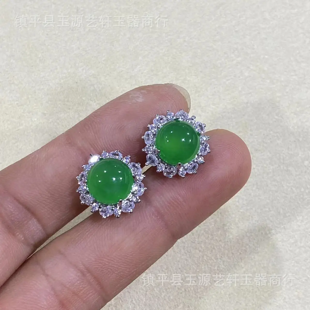 Retro Green Chalcedony Flower Ear Stud Earrings - Image 5